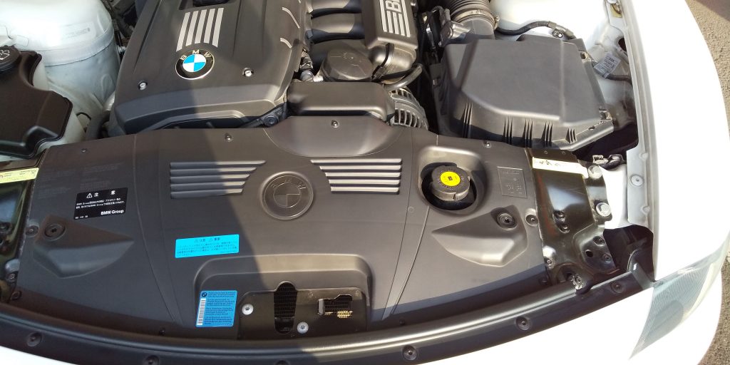 BMW Z4】冷却水レベル低下の警告灯が点灯したのでクーラント（水道水）を追加してみた | クラシログ