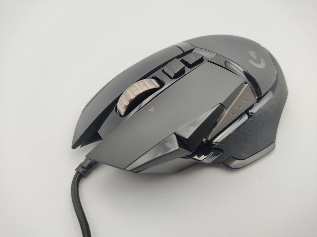 ゲーム初心者が高性能ゲーミングマウスをレビューしてみる ロジクール G502 Hero クラシログ